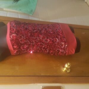 Gourgous glittery sequined top